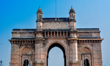 Exploring the Magnificent Architecture of the Gateway of India