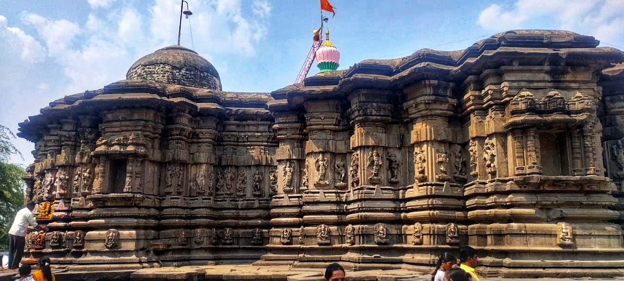 Exploring Serenity: The Divine Beauty of Mankeshwar Temple, Dharashiv