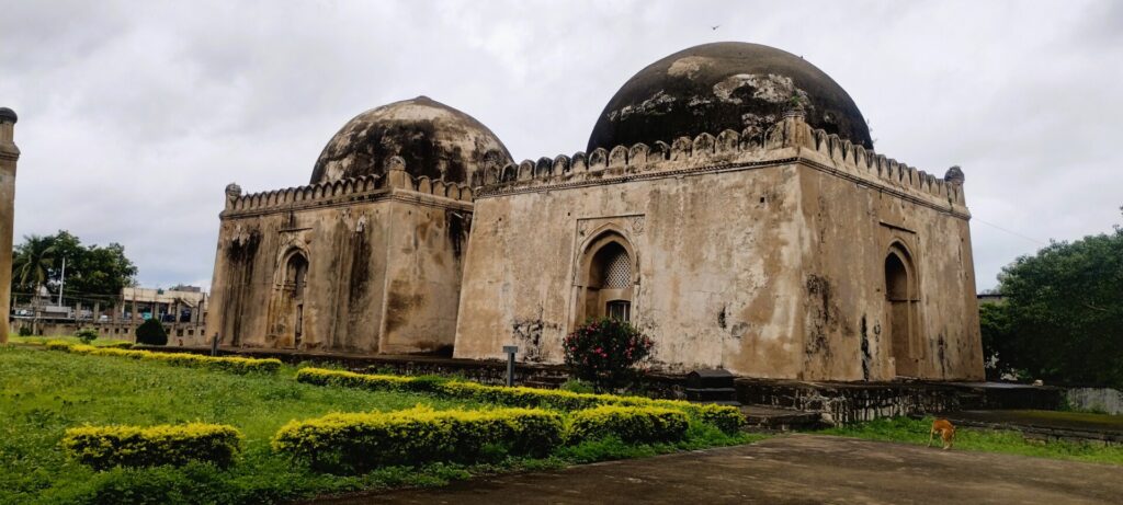 tombs kalaburagi